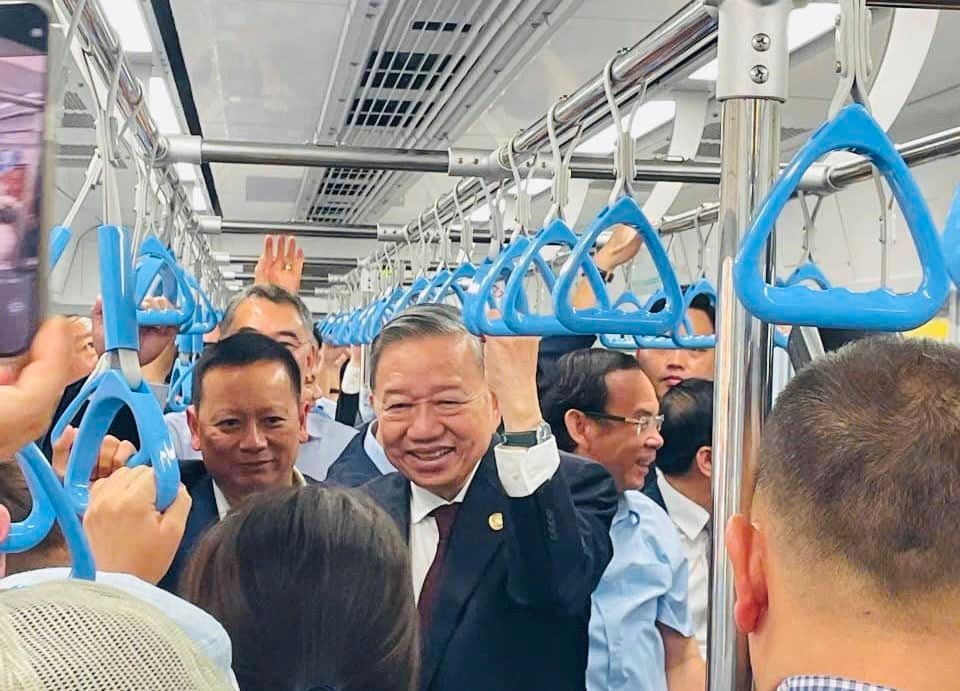 Tổng bí thư Tô Lâm trải nghiệm Metro số 1 - biểu tượng khát vọng vươn cao, hội nhập của TP. HCM