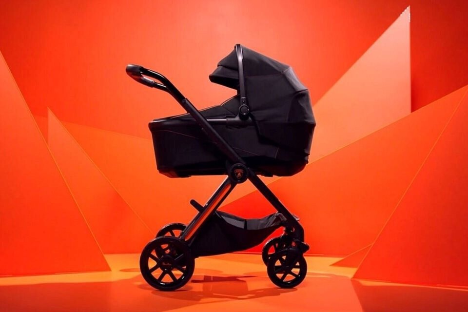 silver-cross-lamboghini-stroller.jpg