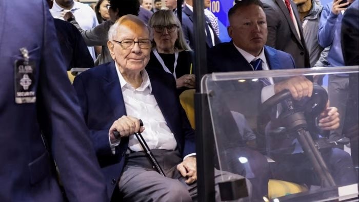 Nói là làm, Warren Buffett đi ‘nước cờ’ mới nhất giữa lúc giới đầu tư đổ xô vào vàng, bày tỏ niềm yêu thích ngày càng lớn với các ‘con cưng mới nổi’