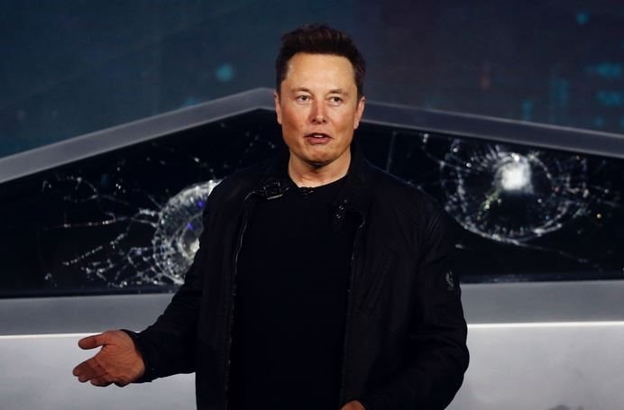 Thất bại lớn nhất sự nghiệp Elon Musk: Làm Cybertruck để tiết kiệm 200 triệu USD xây xưởng sơn nhưng tiêu tốn cả thập kỷ nghiên cứu, vừa hoạt động 13 tháng đã bị thu hồi 8 lần