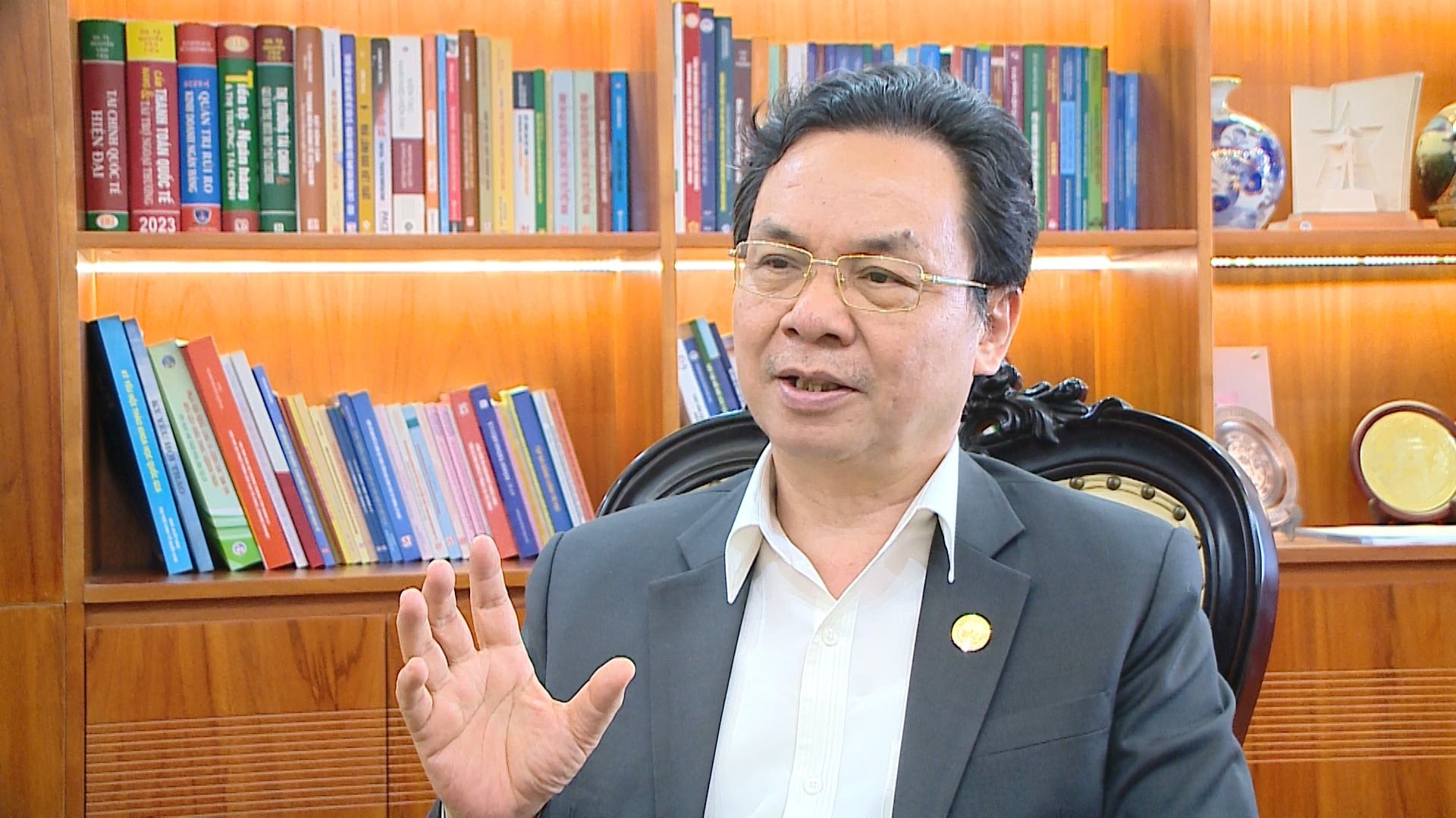 "Thuế VAT - ưu việt trên lý thuyết nhưng bất cập khi vận hành"