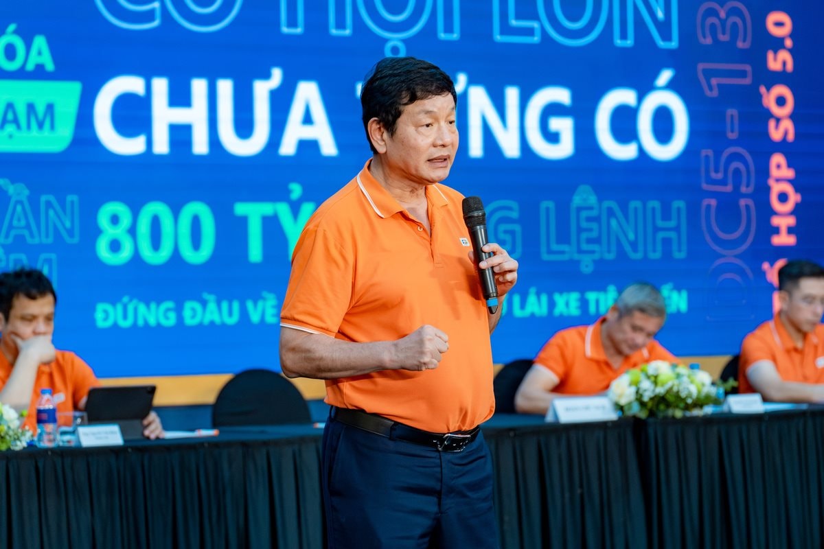 Chủ tịch FPT Trương Gia Bình, CEO BKAV Nguyễn Tử Quảng và Chủ tịch CMC Nguyễn Trung Chính là ủy viên Hội đồng Tư vấn chính sách của Thủ tướng