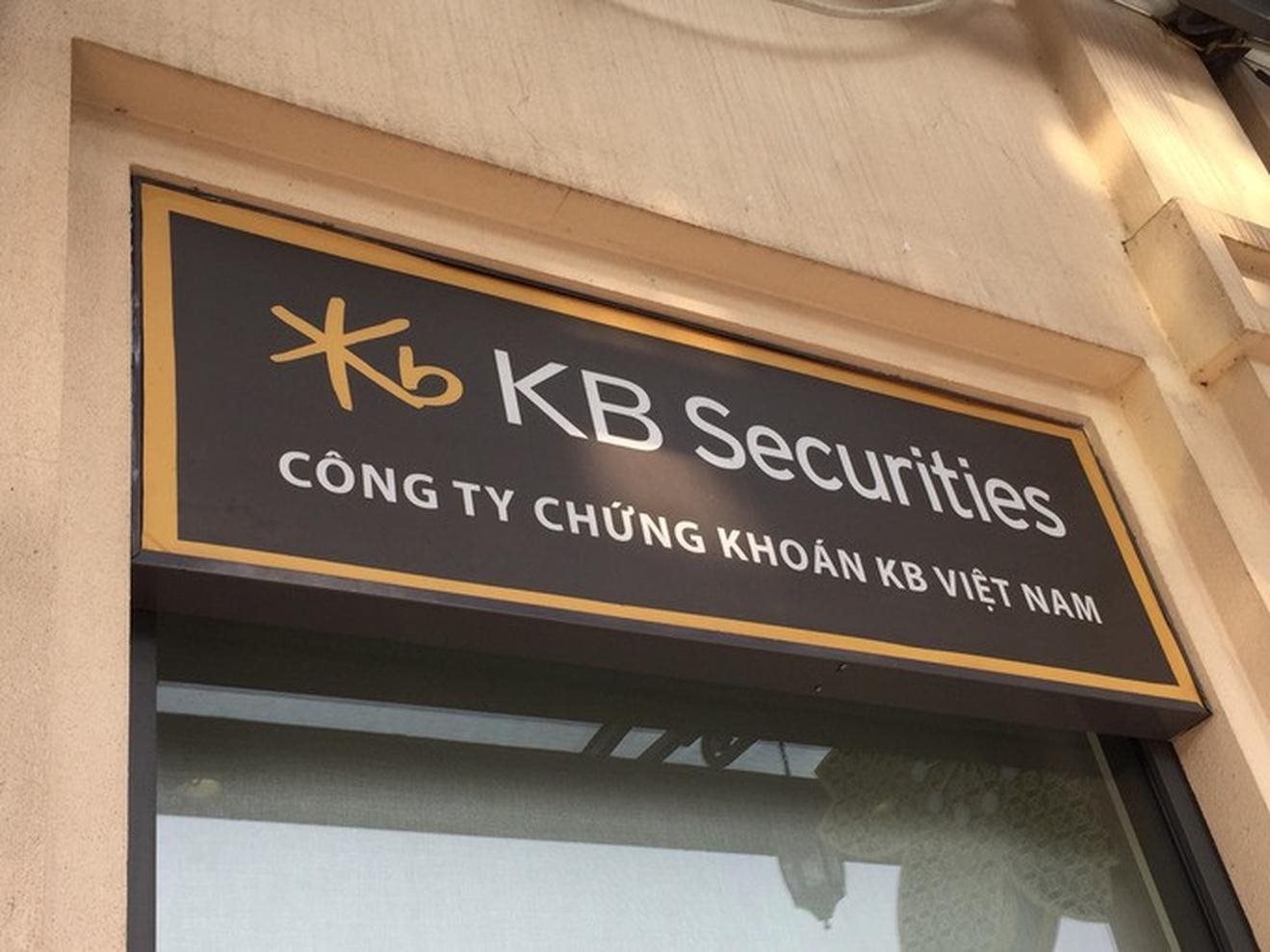 Chứng khoán KB Việt Nam bị phạt hơn 200 triệu đồng vì nhiều vi phạm trong hoạt động chứng khoán
