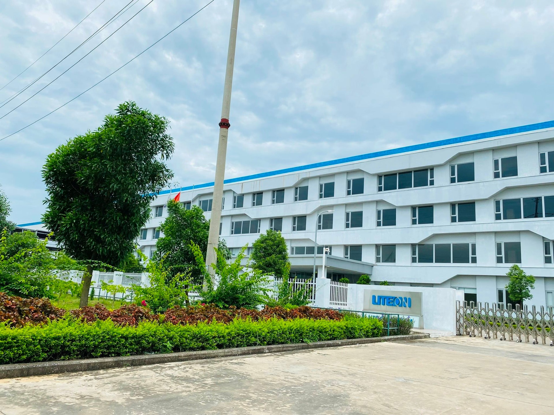 Tập đoàn Đài Loan sản xuất bảng mạch điện tử đã đầu tư gần 700 triệu USD ở Quảng Ninh, 100 triệu USD ở Hải Phòng, sẽ đầu tư thêm hàng triệu USD để mở rộng sản xuất