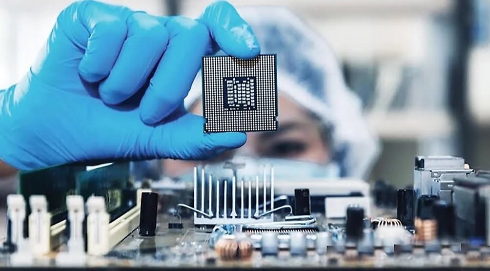 Được đầu tư gần 2.600 tỷ đồng, nhà máy sản xuất chip “Made by Vietnam” vận hành ngay năm nay sẽ có gì?