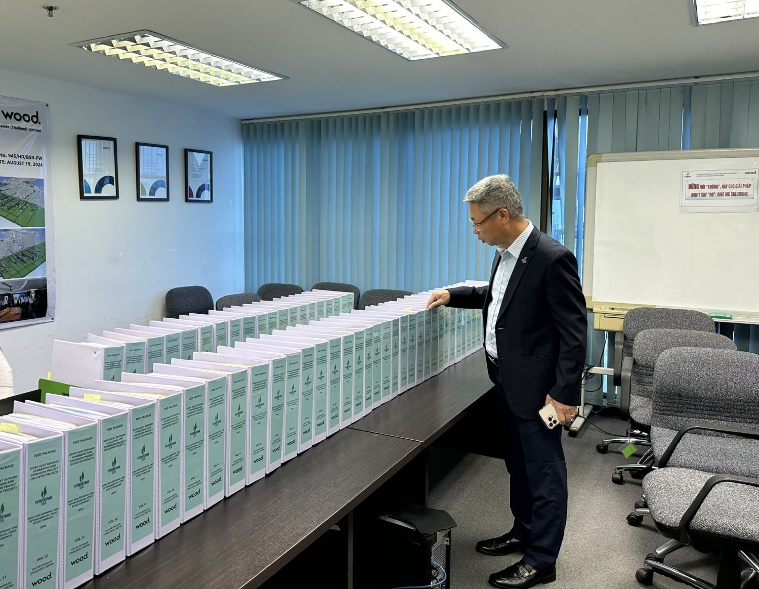 207 tập tài liệu, 7 tháng nước rút và kế hoạch lột xác "thỏi nam châm" thu hút giới đầu tư của Việt Nam