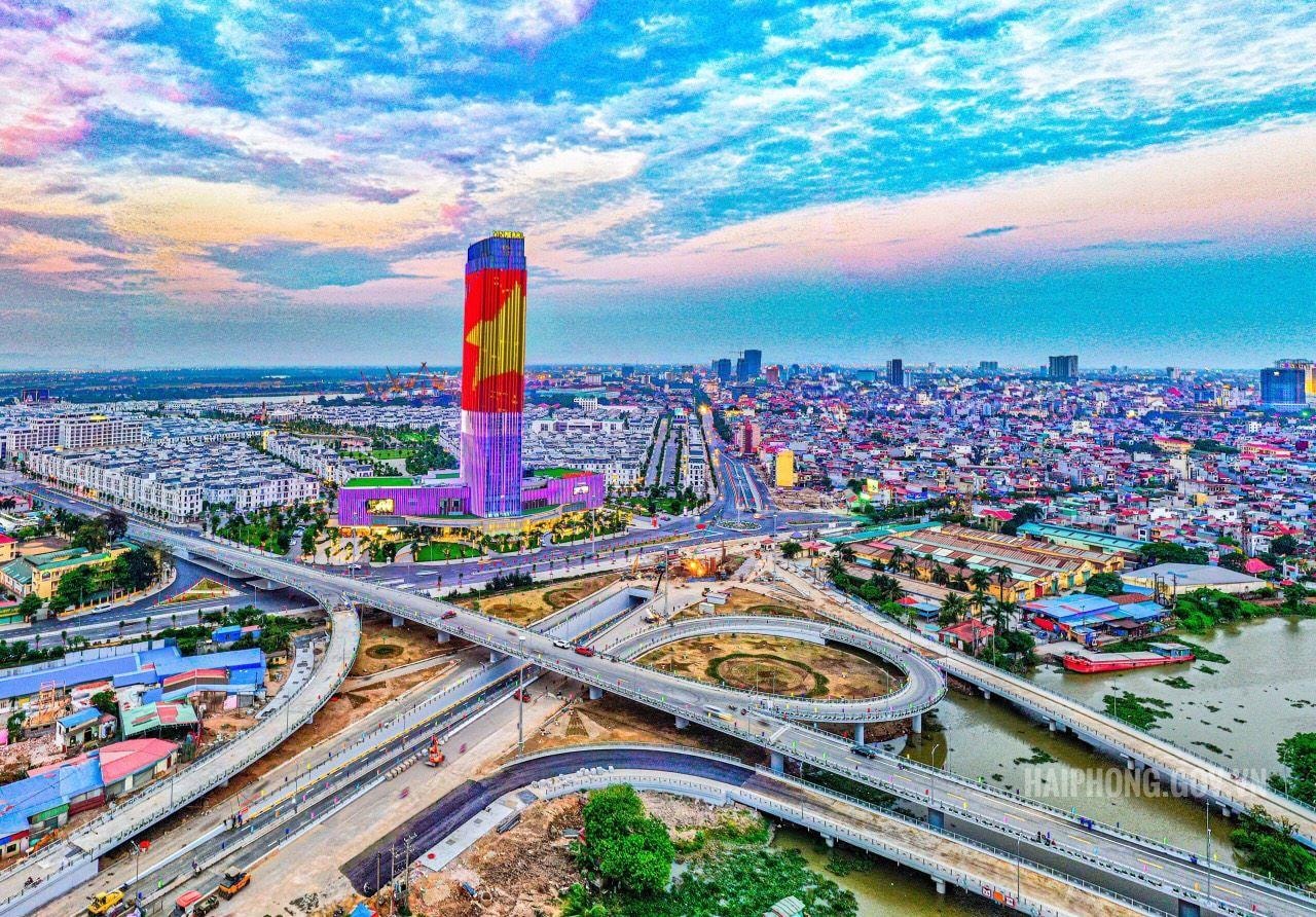 Năng lực cạnh tranh 63 tỉnh thành: Một thành phố bất ngờ soán "ngôi vương" 7 năm của Quảng Ninh 