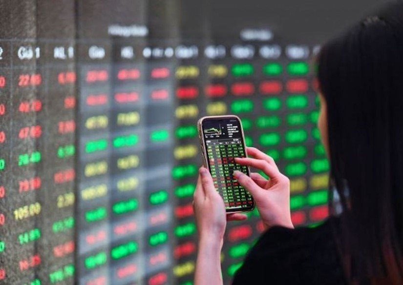 Cổ phiếu ngân hàng “nổi sóng”, VN-Index tăng điểm phiên thứ 4 liên tiếp