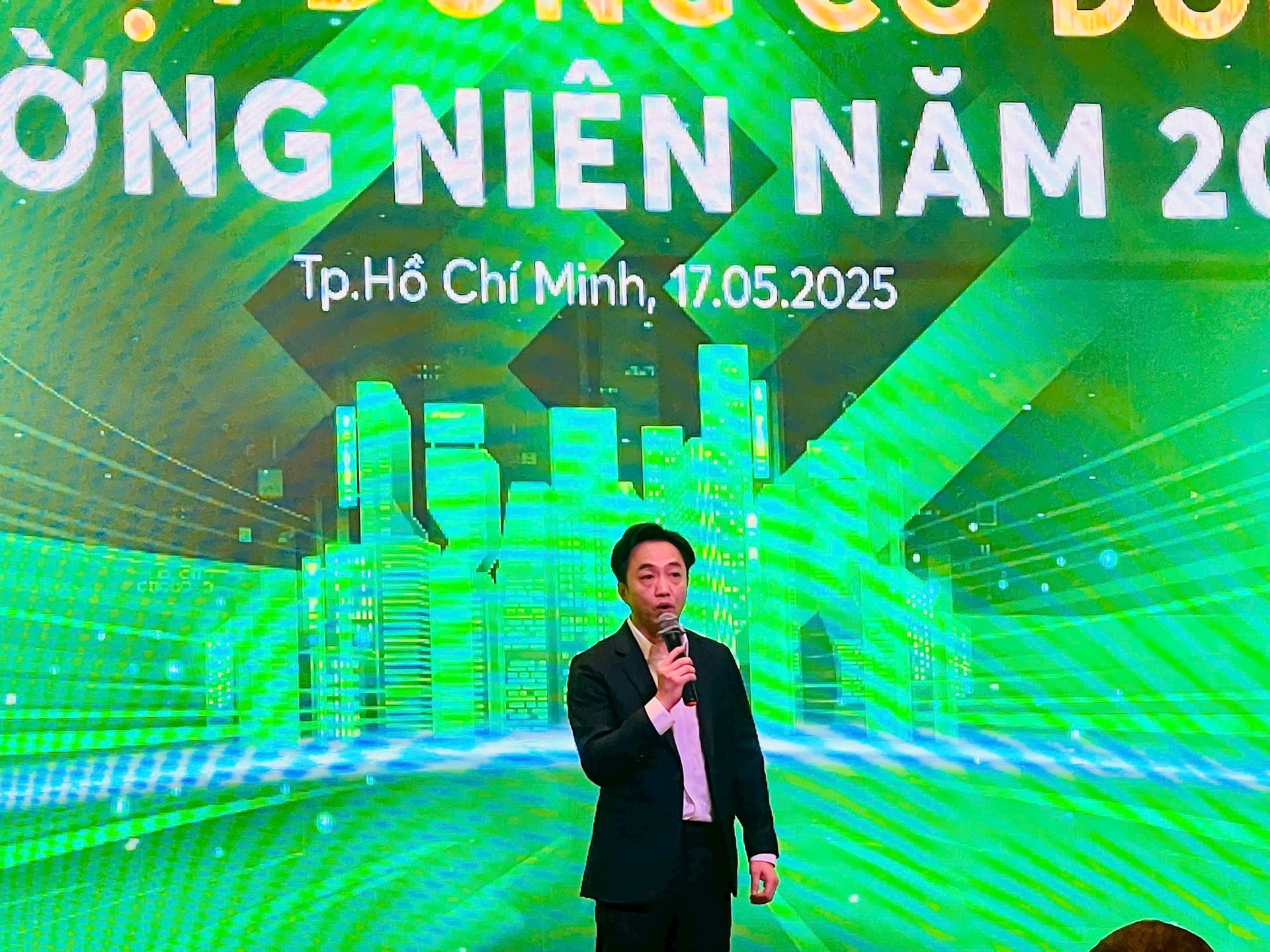 Nguyễn Quốc Cường lần đầu nói những điều chưa ai biết về mẹ: Chắt chiu từng đồng, đi máy bay cũng không chọn hạng thương gia