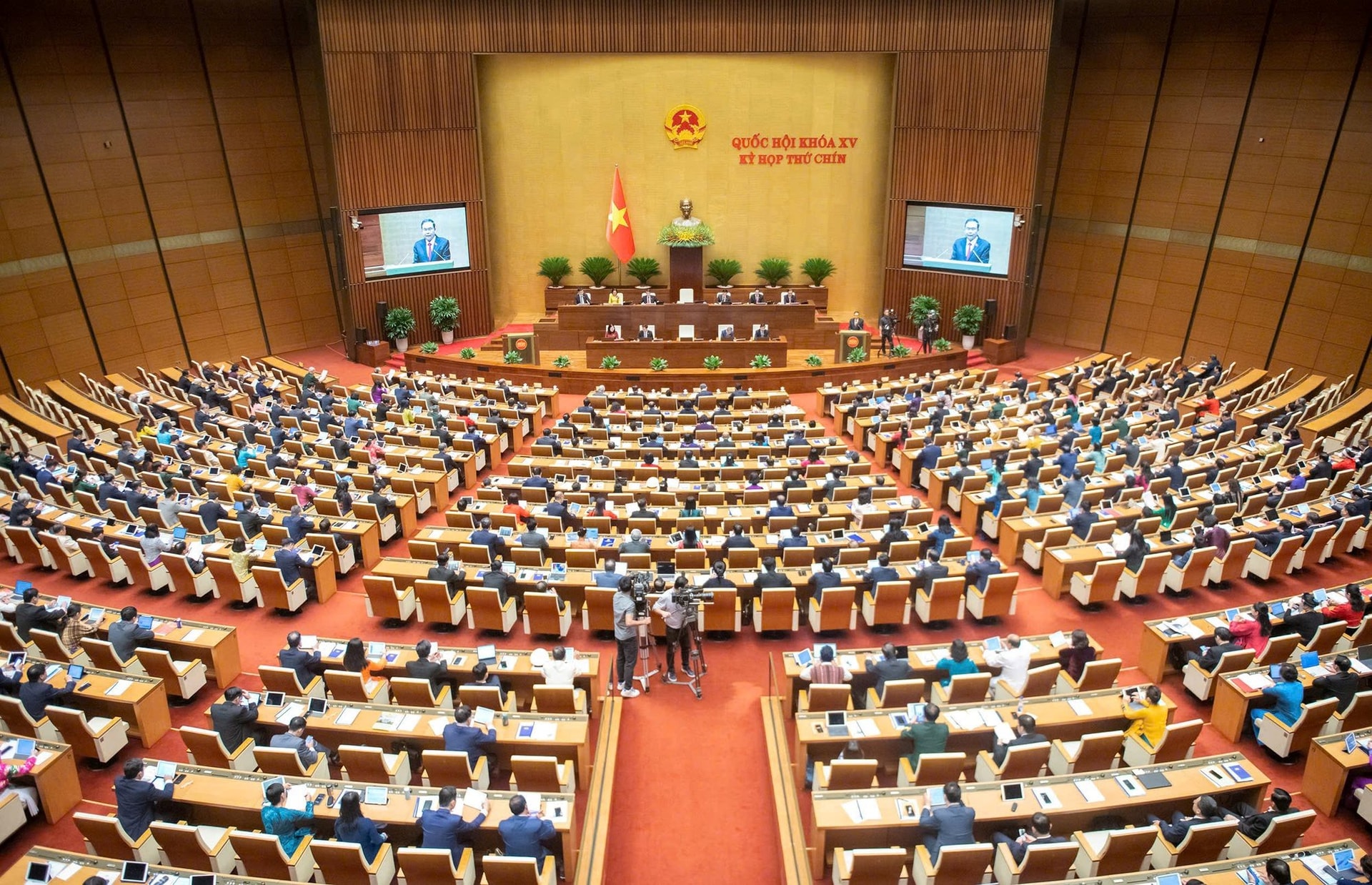 Trình Quốc hội Nghị quyết về miễn học phí cho học sinh trên toàn quốc