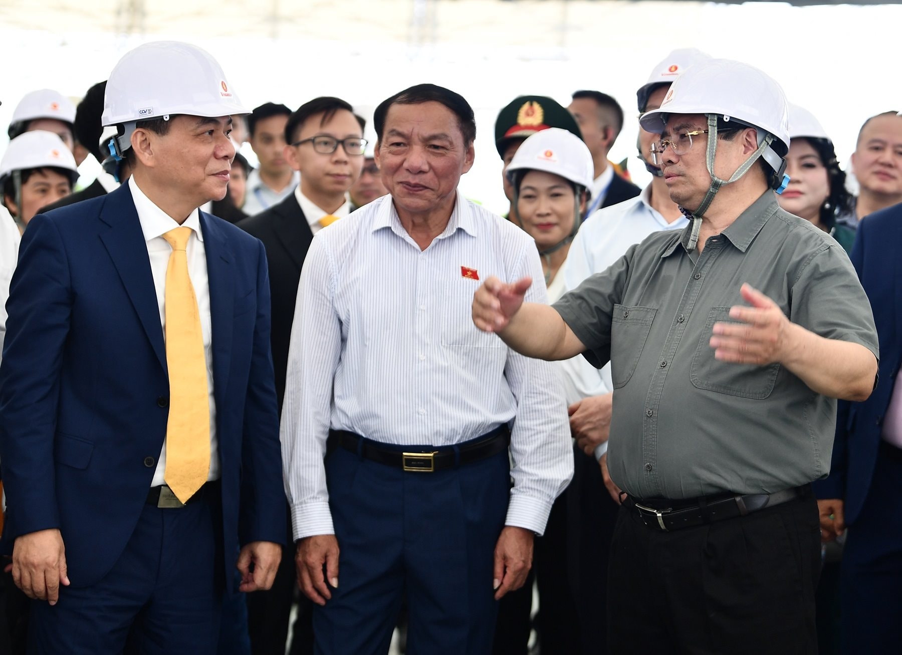 Sau chuyến thị sát cùng ông Phạm Nhật Vượng, Thủ tướng ra chỉ đạo cho siêu dự án của Vingroup