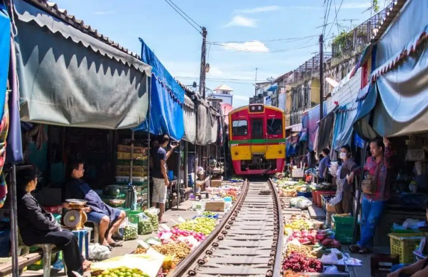 Kinh tế Thái Lan đối mặt khó chồng khó, Việt Nam đón cơ hội