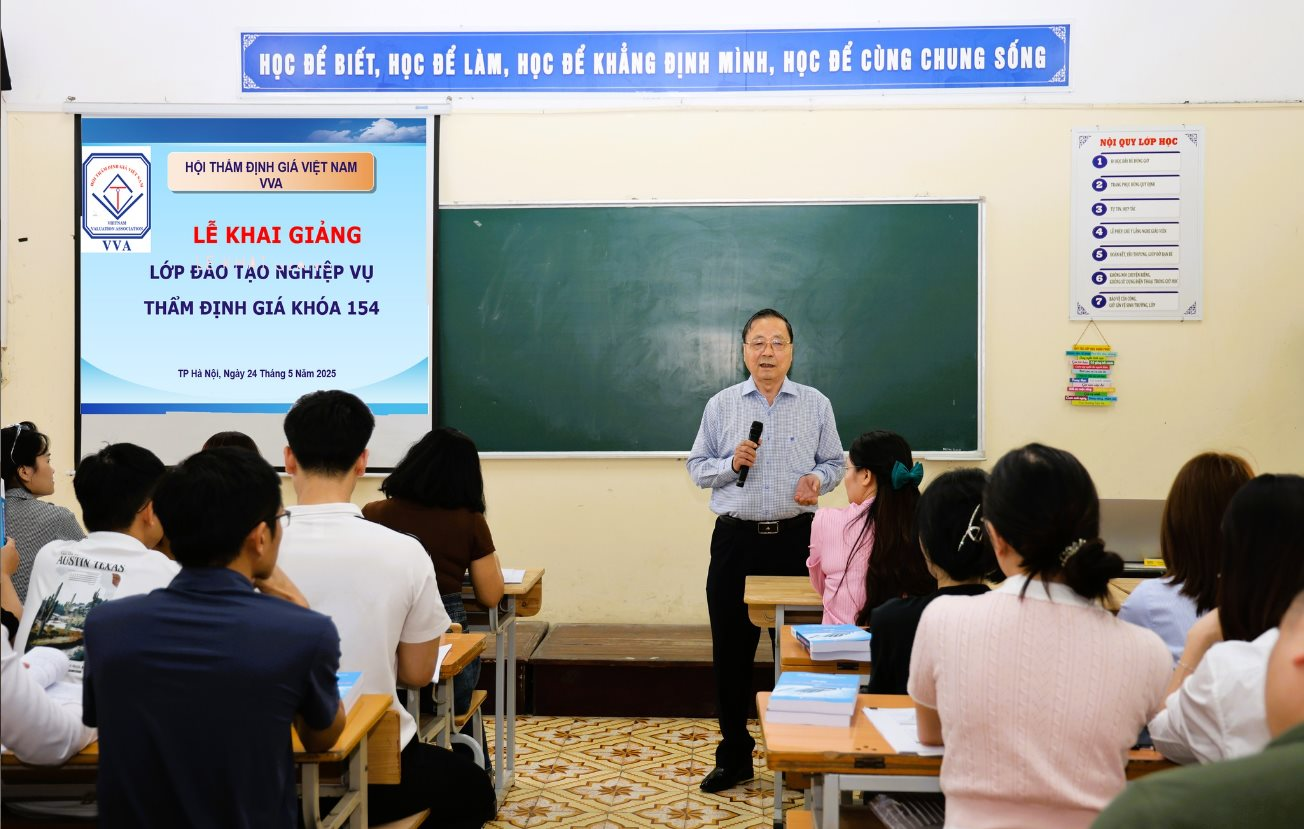 Khai giảng khóa đào tạo nghiệp vụ thẩm định giá K154