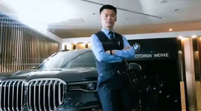 Đỉnh cao bán hàng: Chàng trai bán được gần 300 chiếc BMW trong một năm, có tháng thu nhập hơn 600 triệu đồng 