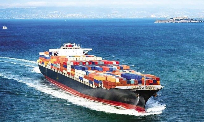 Một cổ phiếu vận tải biển bật tăng trần dù vừa bị HoSE “tuýt còi” 