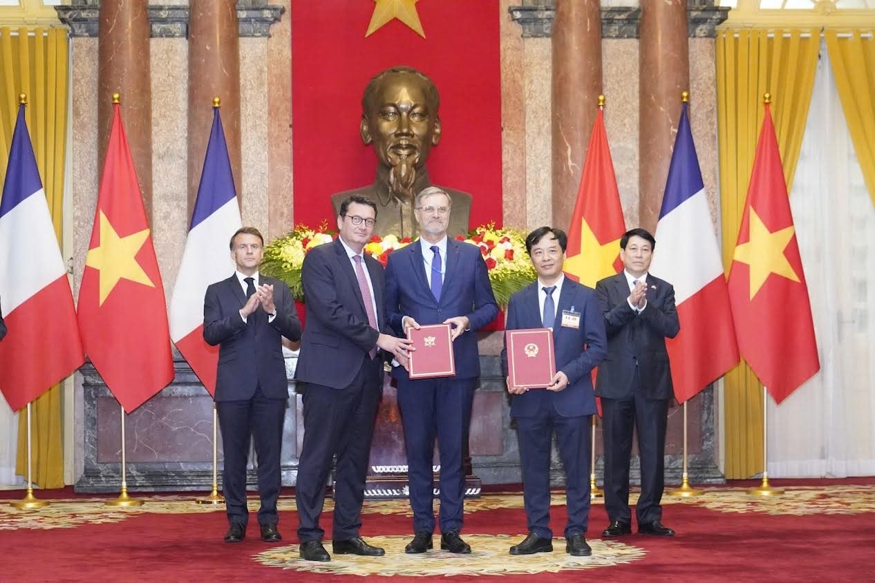 Airbus, Trung tâm Nghiên cứu Vũ trụ Quốc gia Pháp, Viện Hàn lâm Khoa học và Công nghệ Việt Nam hợp tác tăng cường năng lực quốc gia về quan sát Trái Đất