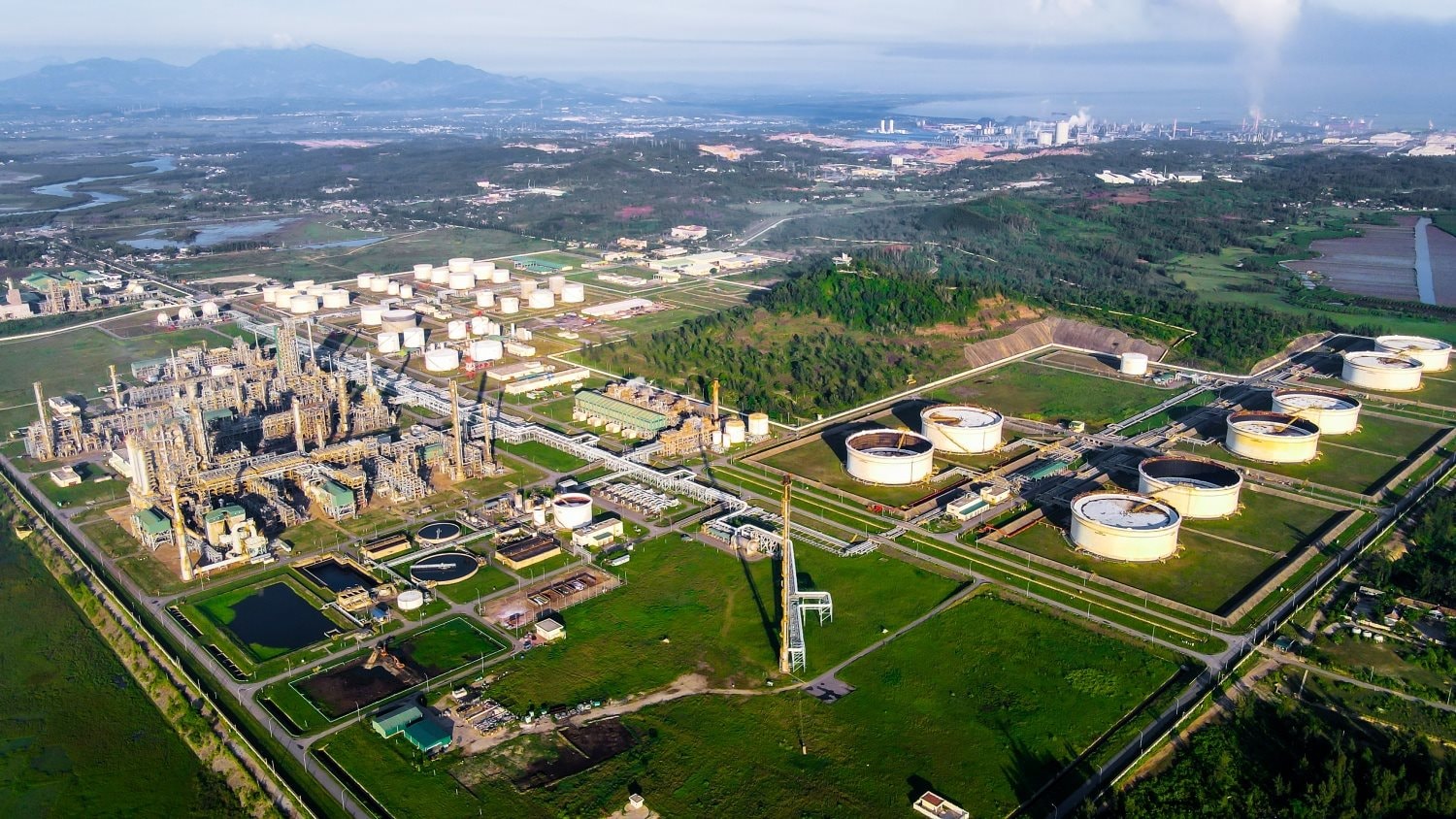 Doanh nghiệp Việt sản xuất nhiên liệu đặc chủng cho máy bay phản lực, tàu ngầm