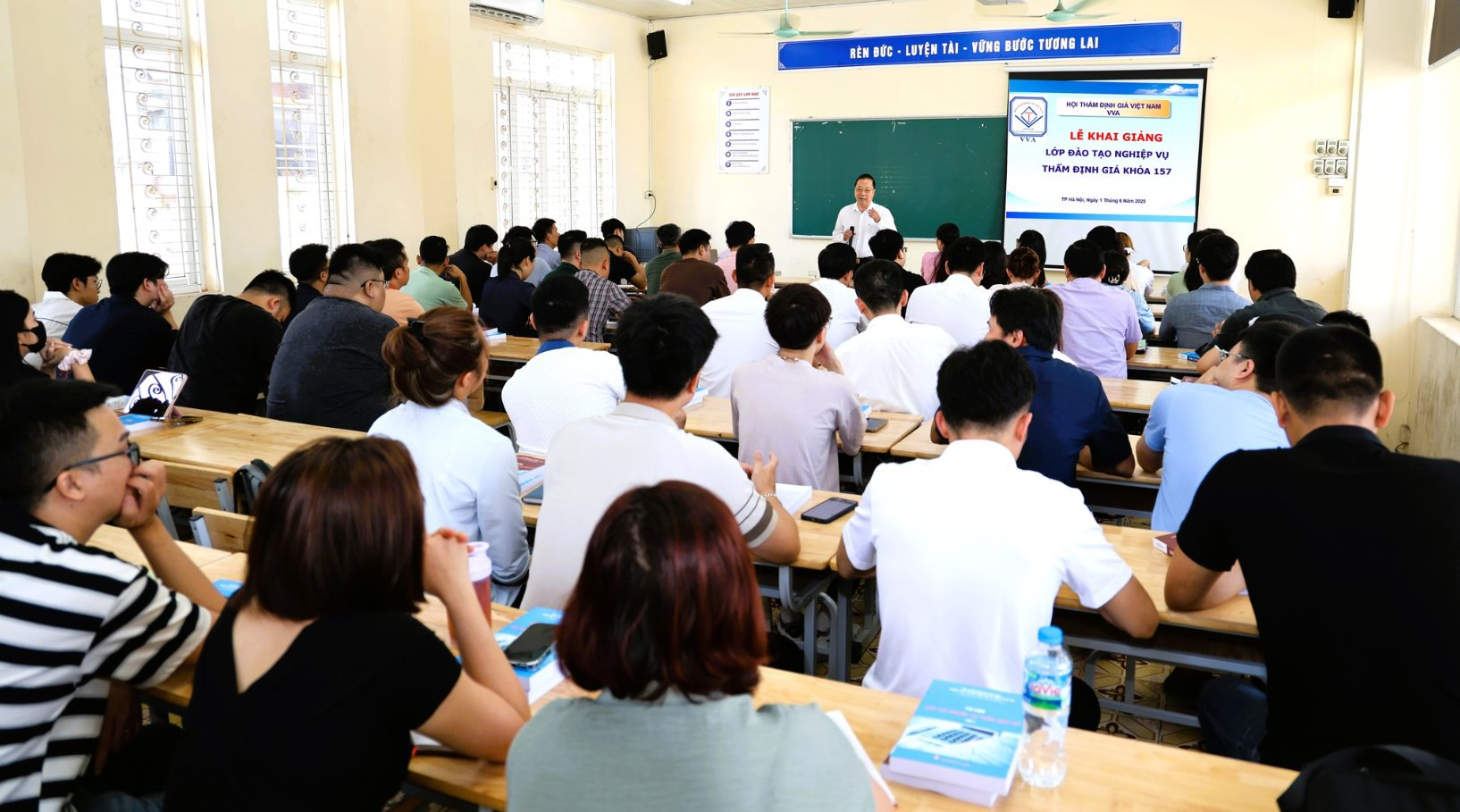 Hội Thẩm định giá Việt Nam khai giảng khóa đào tạo nghiệp vụ K157