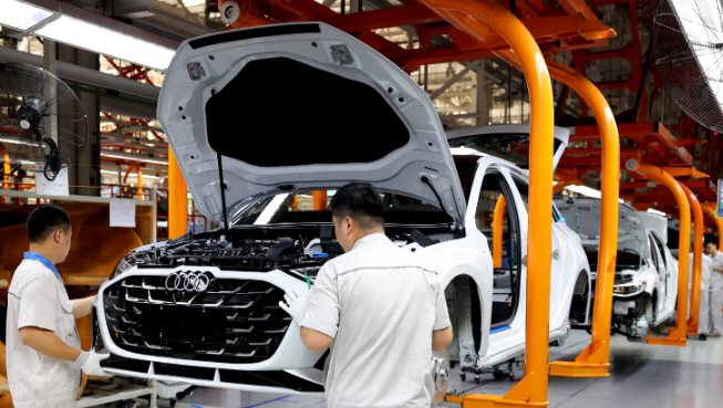 Caixin: Một chỉ số kinh tế của Trung Quốc bất ngờ giảm mạnh nhất 3 năm, tụt xuống dưới ngưỡng quan trọng
