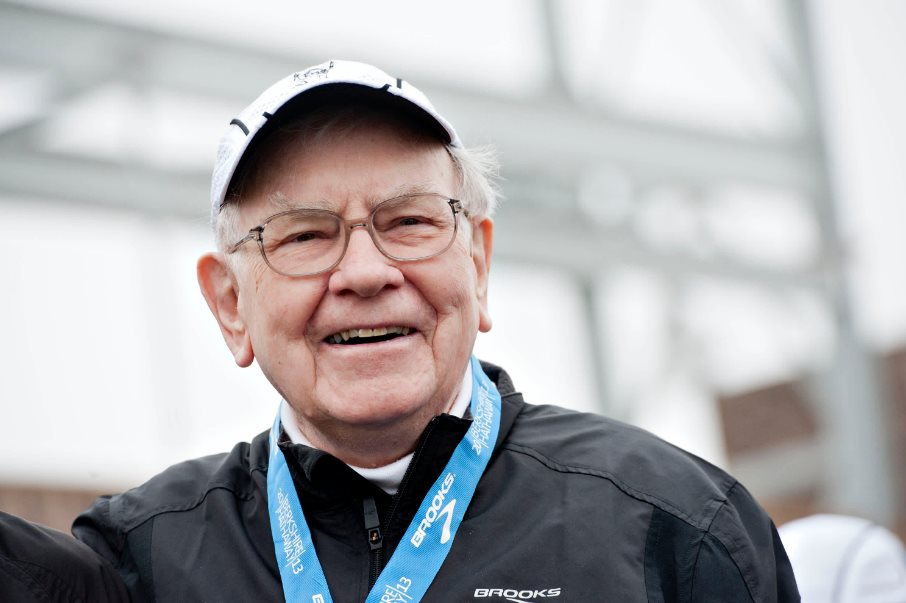 Không phải BĐS, vàng hay tiền mặt, Warren Buffett tiết lộ tài sản giá trị bậc nhất, người sở hữu sẽ có cuộc sống viên mãn