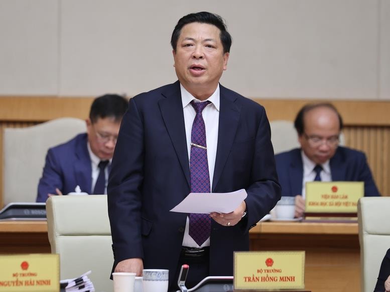 Bộ trưởng Bộ Xây dựng thông tin về tuyến đường sắt cao tốc Bắc-Nam với đề xuất của VinSpeed và Thaco