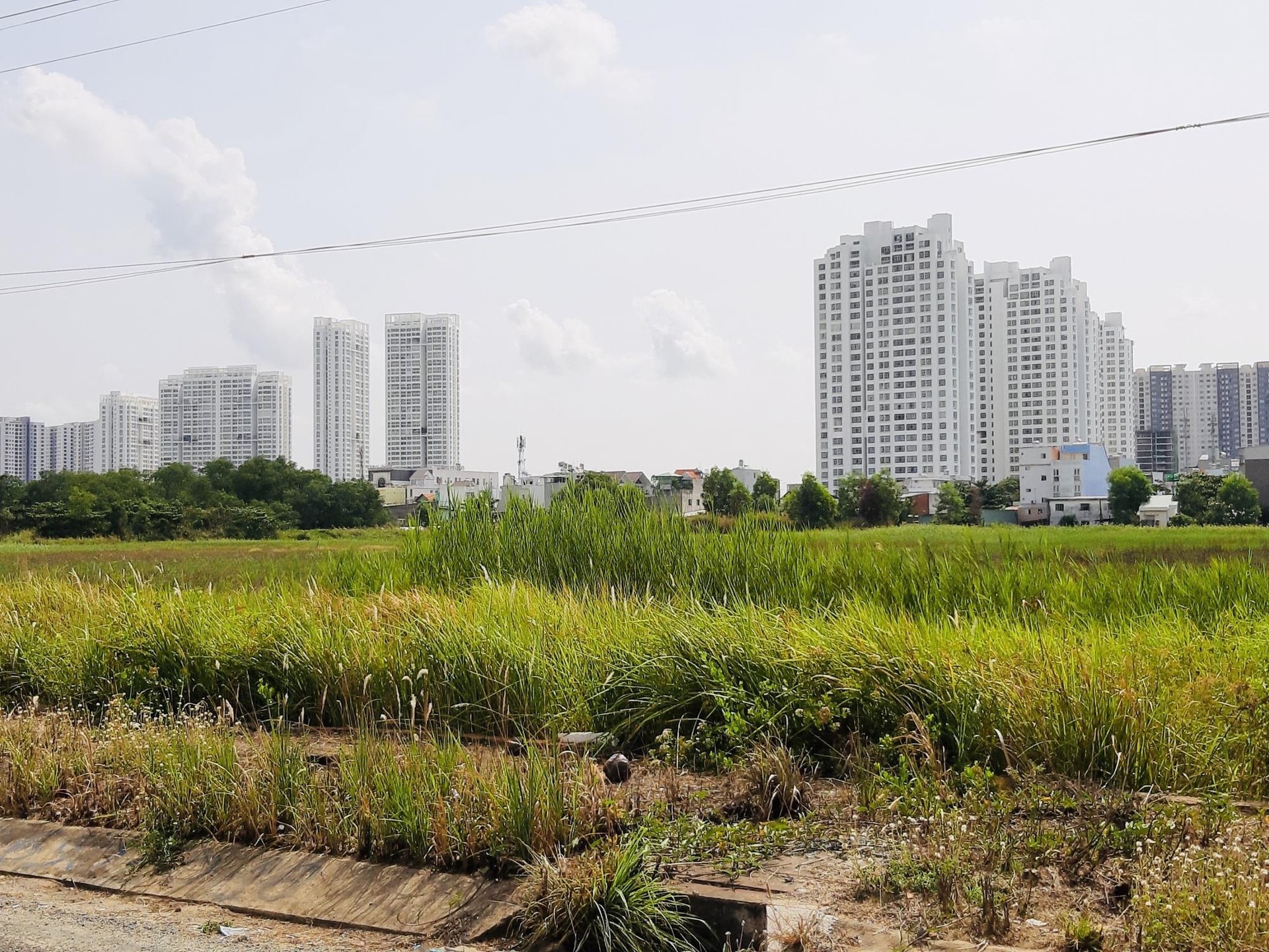 Kiến nghị sửa đổi Điều 257 Luật Đất đai: Bỏ quy định nộp bổ sung tiền sử dụng đất, gỡ vướng cho doanh nghiệp, khơi thông nguồn cung bất động sản