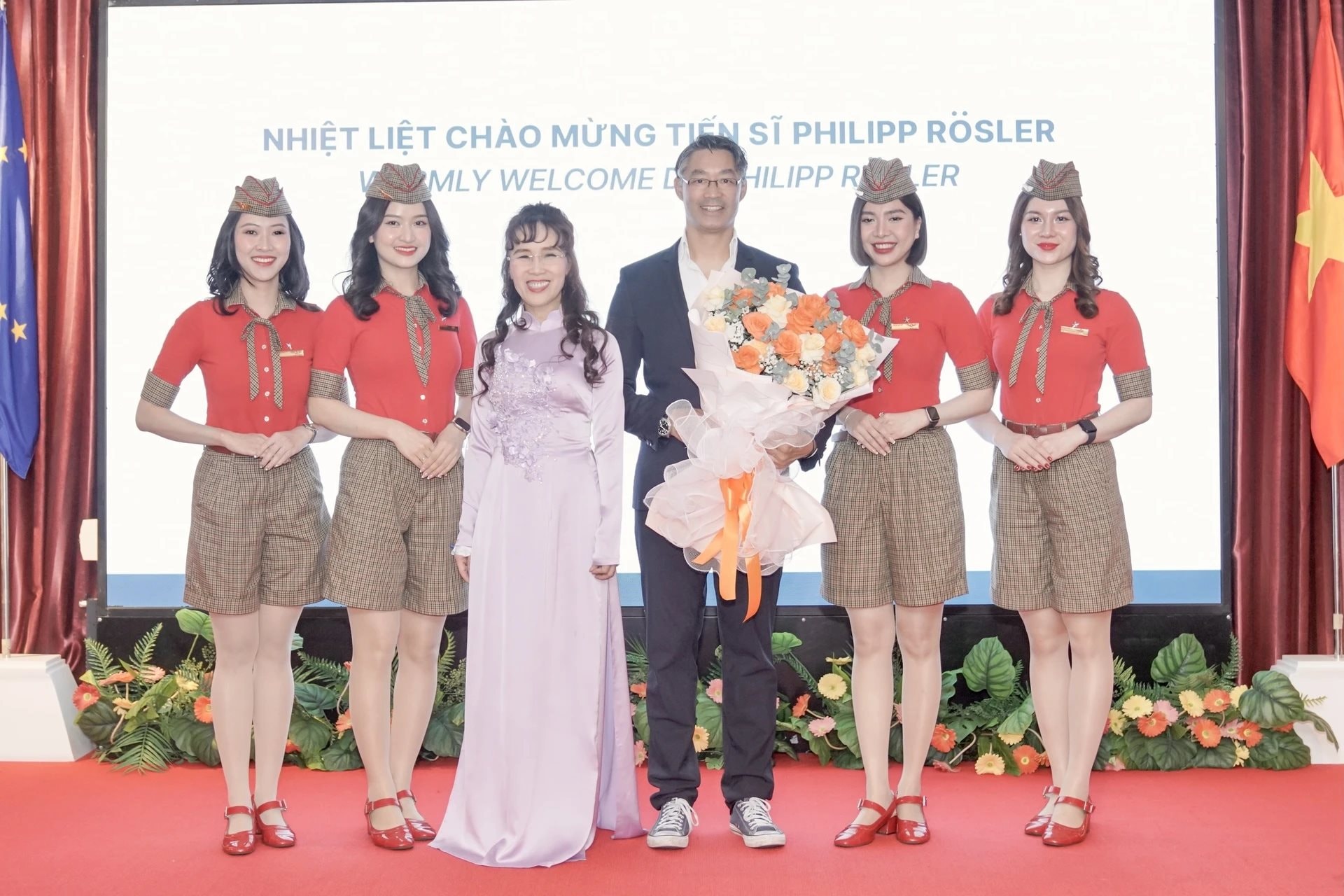 hdqt-vietjet.jpg