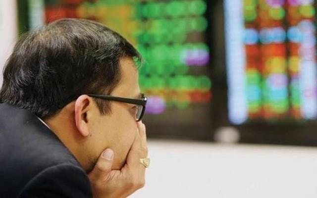 Góc nhìn chuyên gia: "Nín thở" trong 30 ngày then chốt, nhà đầu tư cần tính đến kịch bản VN-Index thủng 1.300 điểm