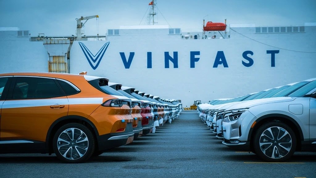 Công bố doanh số tăng trưởng 3 chữ số, cổ phiếu Vinfast tăng "bốc đầu" trên sàn Nasdaq