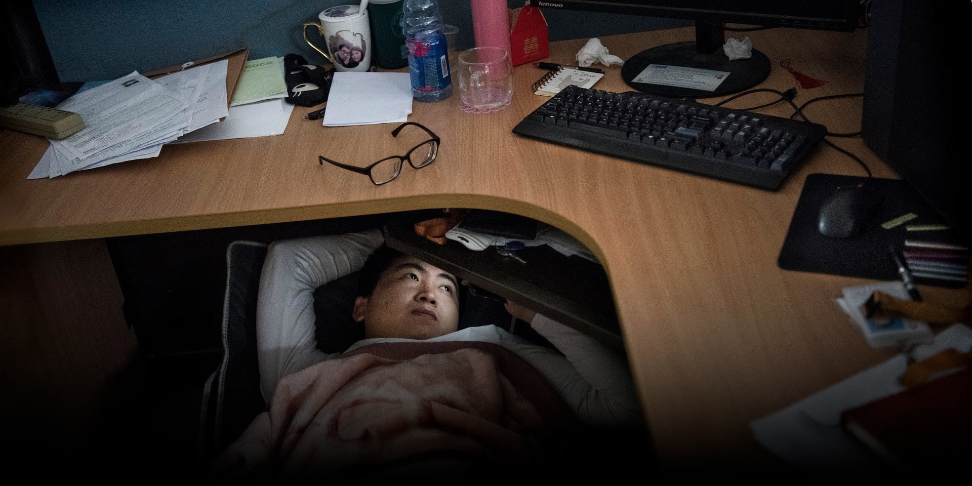 Làm người không muốn, chỉ muốn thành "người chuột": Cuộc đời này bạc lắm, cố gắng để làm gì?