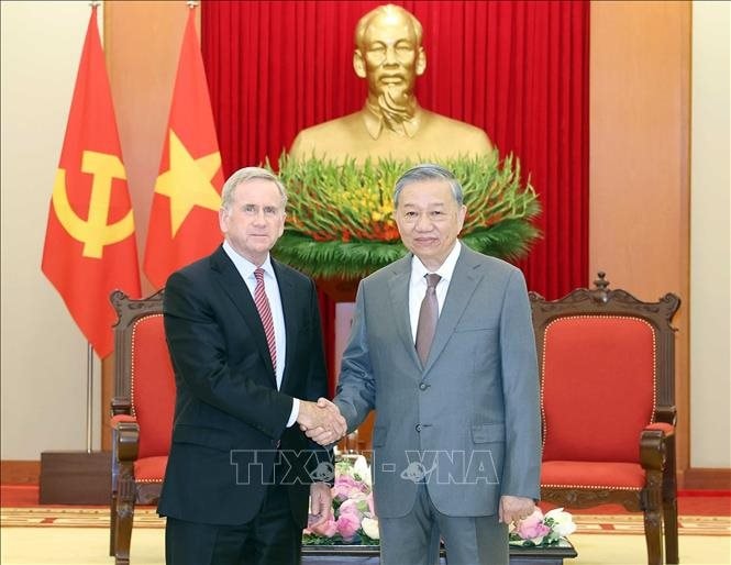 Gặp Tổng Bí thư, DN vừa mở trung tâm Top 3 TG ở Việt Nam cam kết đầu tư thêm: Lĩnh vực nào được rót tiền?