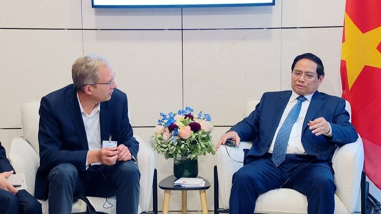 duong-sat-phap.jpg