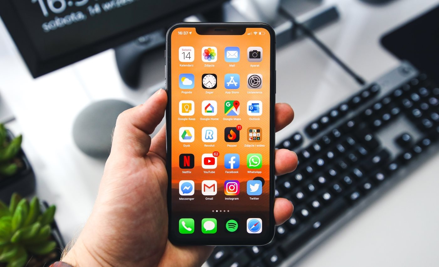 Tất tần tật kiểu ảnh, kiểu tin nhắn SMS, Zalo, Messenger phải xóa ngay khỏi điện thoại