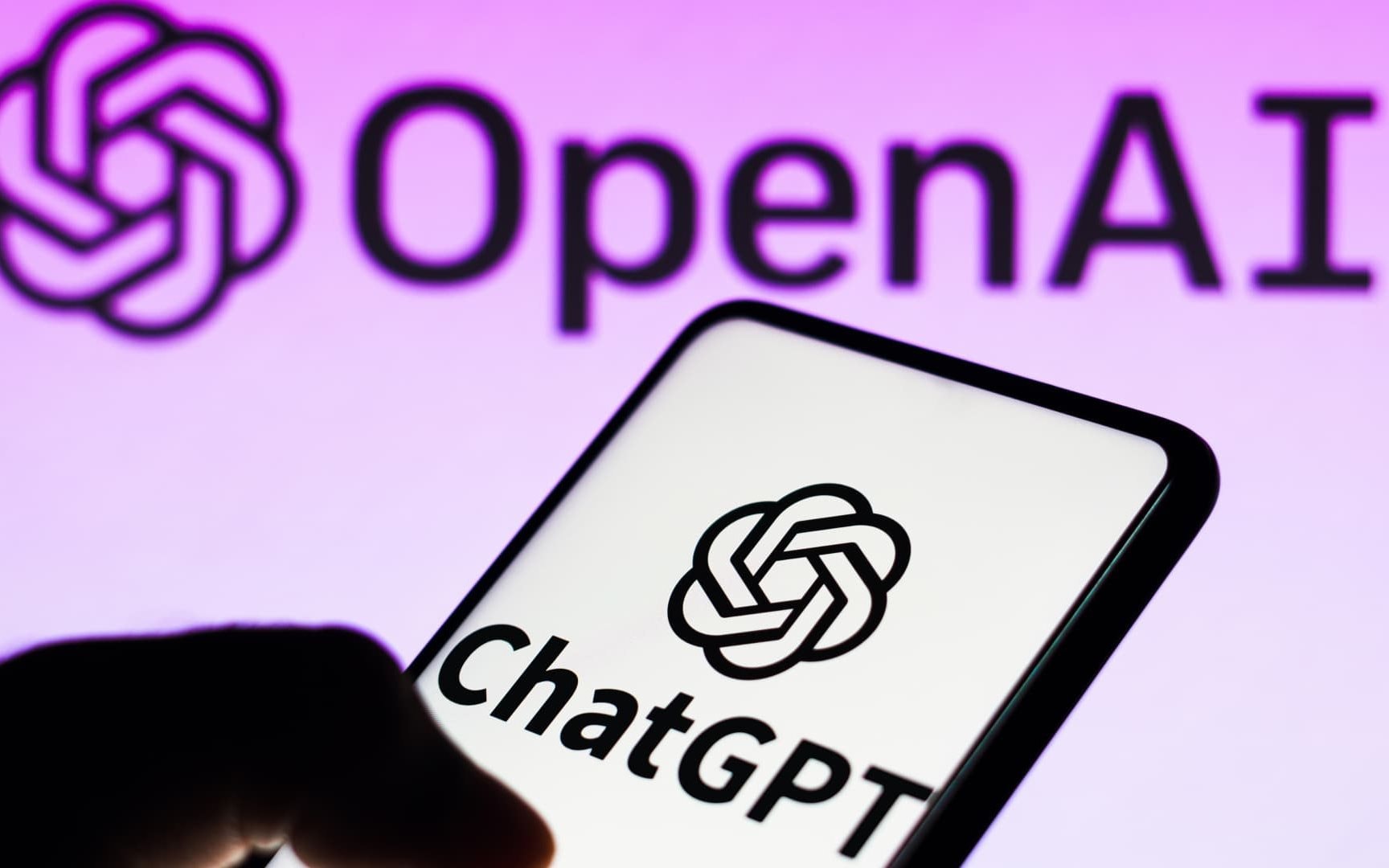 Cảnh báo: 5 loại thông tin tuyệt đối không được chia sẻ với ChatGPT hay bất kỳ chatbot AI nào khác