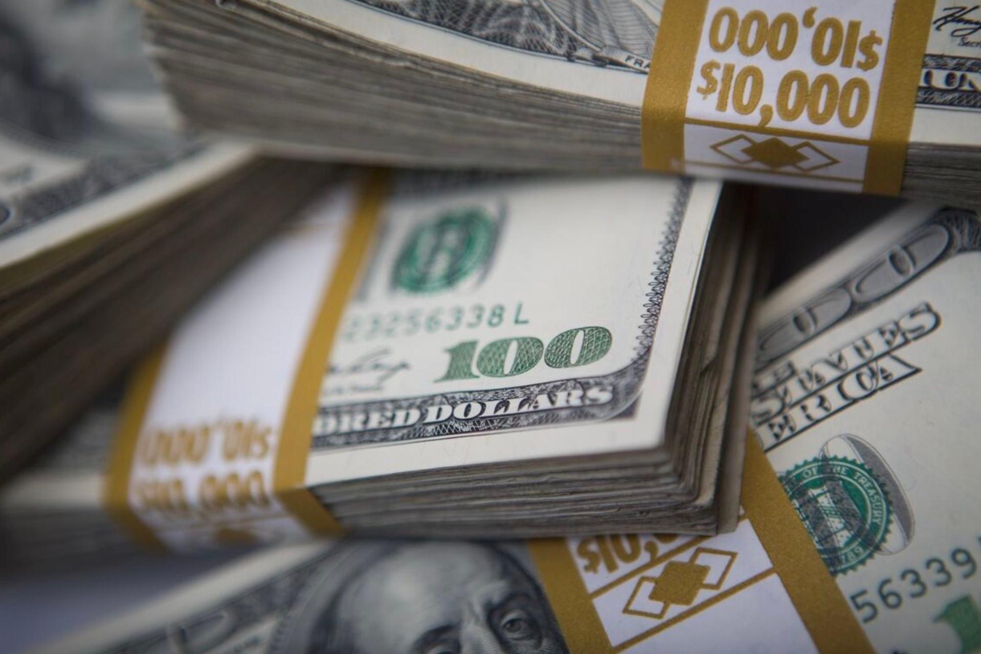 Rớt giá kỷ lục, vai trò 'hầm trú ẩn an toàn' của đồng USD lung lay mạnh sau khi Israel không kích Iran