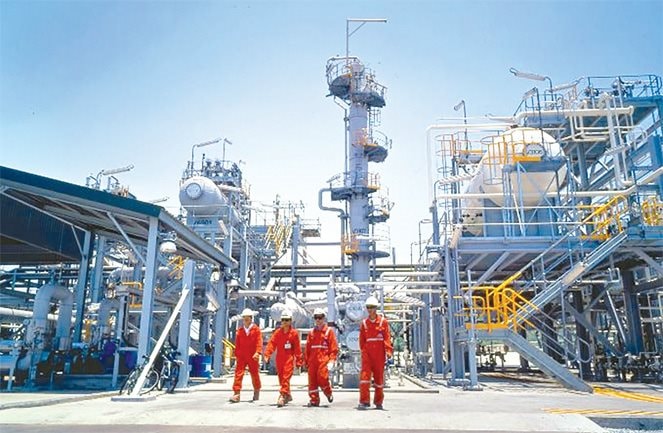 Tập đoàn triệu tỷ duy nhất của Việt Nam đạt doanh thu hơn 410.000 tỷ trong 5 tháng, có thể chịu nhiều rủi ro từ căng thẳng Iran – Israel