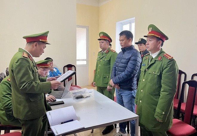 Những người đã mua cổ phiếu này khẩn trương đến cơ quan công an phối hợp làm việc