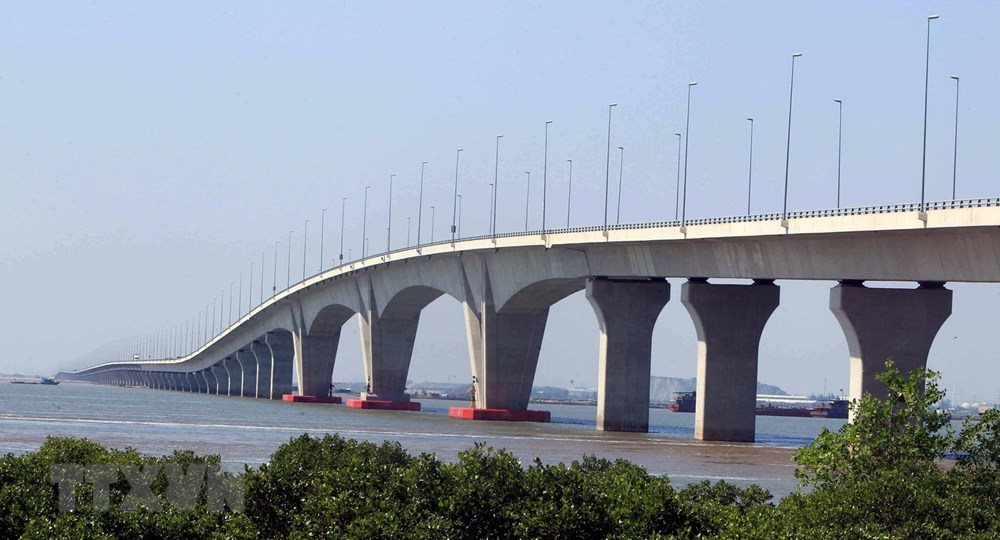Chỉ sau cơn bão, đốt dầm cầu dài ASEAN hỏng dù có công nghệ ngoại, Việt Nam tự sửa rồi thành công lớn