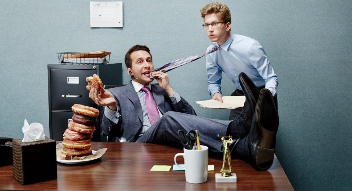 Chuỗi bán lẻ phá sản vì coi thường nhân viên, bị mắng 45 phút nếu trả lời sai, che giấu số liệu, phải đóng cửa hơn 3.800 cửa hàng