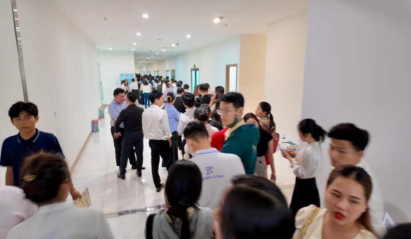 Tỷ phú Phạm Nhật Vượng “chơi lớn”: Tung ra nghìn căn nhà phố tại “đại bản doanh mới” với giá chưa từng có, tkhách ào ào booking