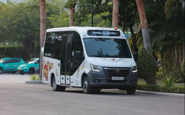 Xe buýt mini - lời giải cho bài toán giao thông đô thị và du lịch thông minh