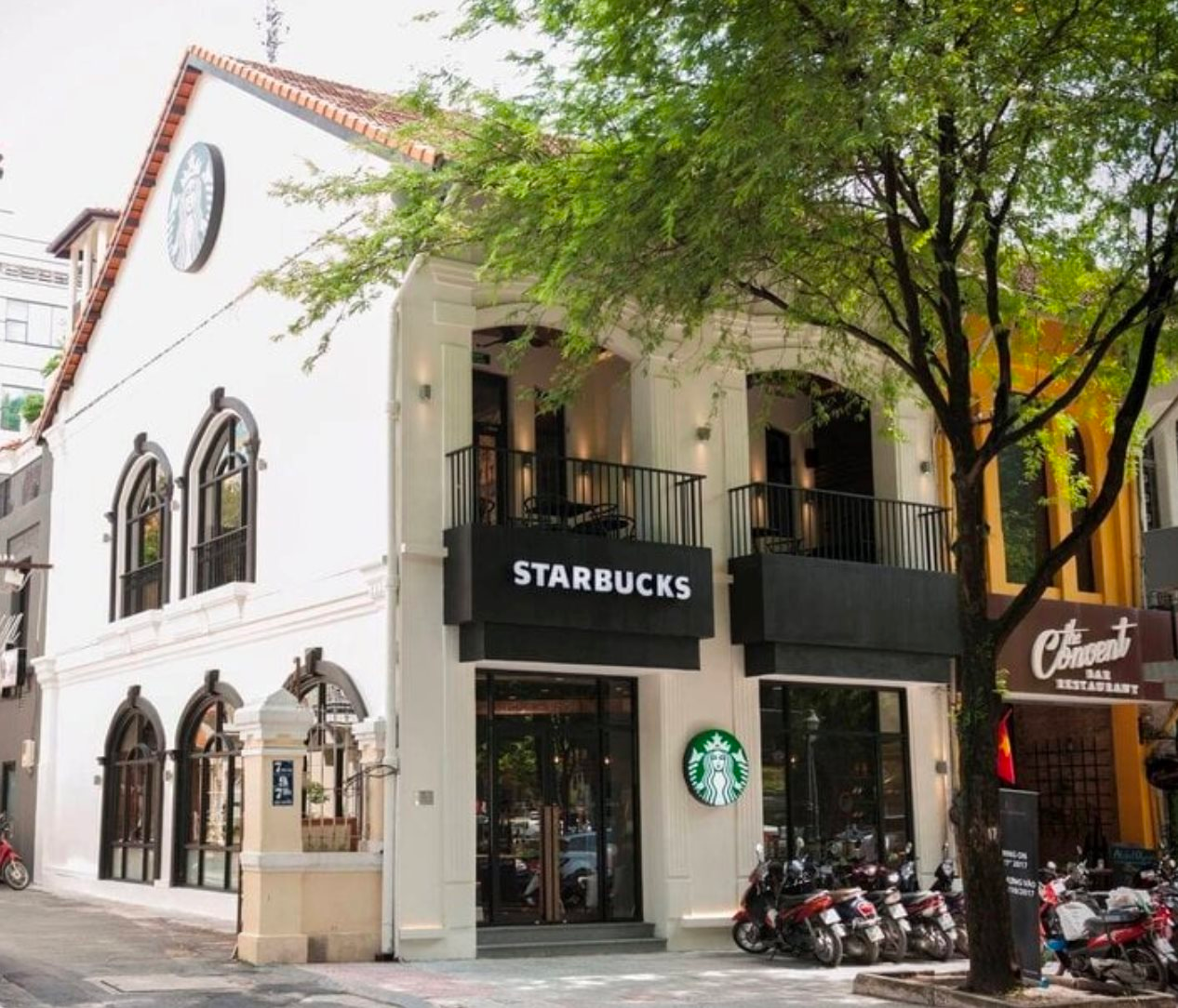 Từ việc Starbucks rời bỏ Hàn Thuyên và “thách thức” bằng vị trí mới đối diện, "hé lộ" giá mặt bằng tại cung đường sầm uất bậc nhất Sài Gòn