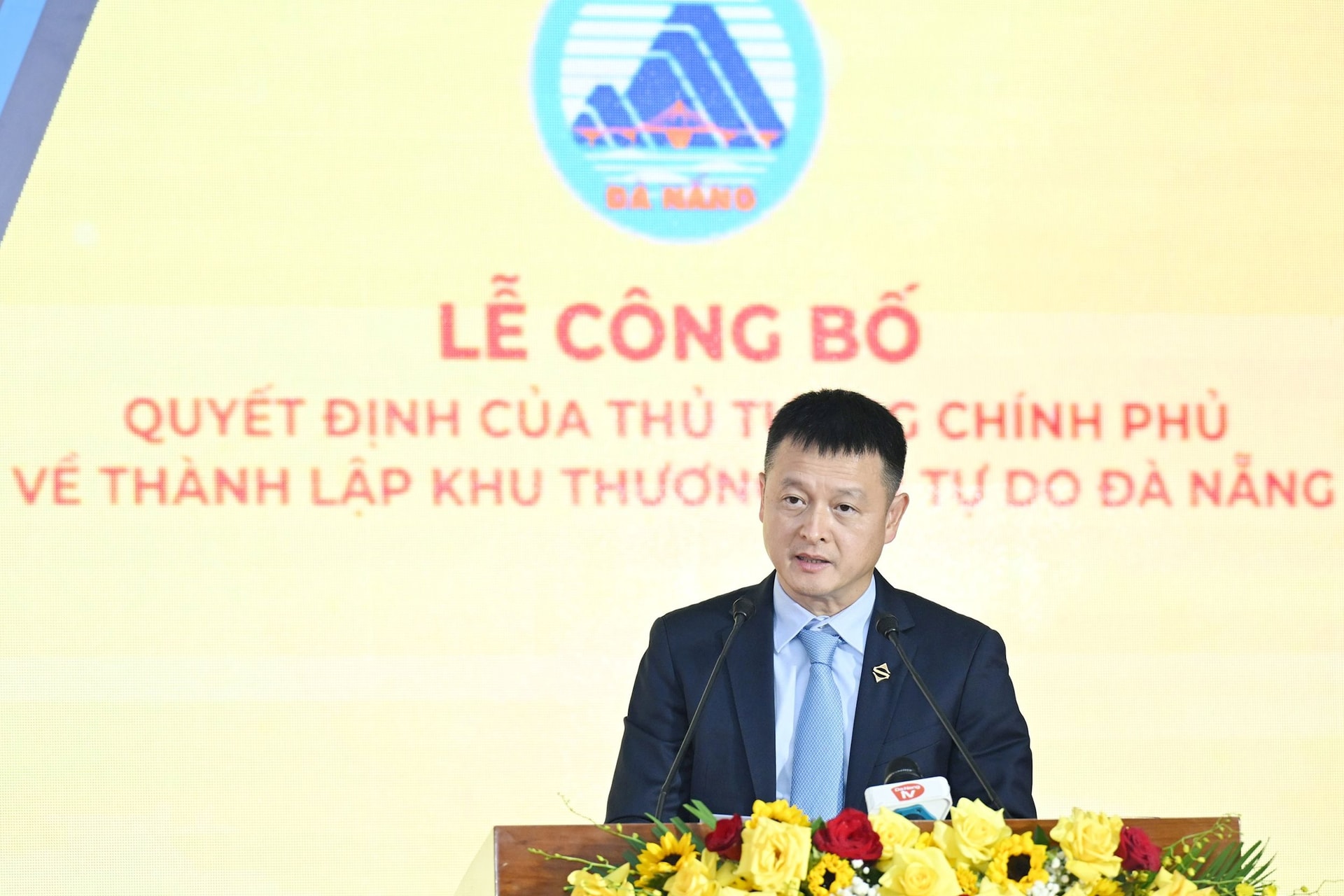 trao-quyet-dinh-thanh-lap-ftz-da-nang16.jpg