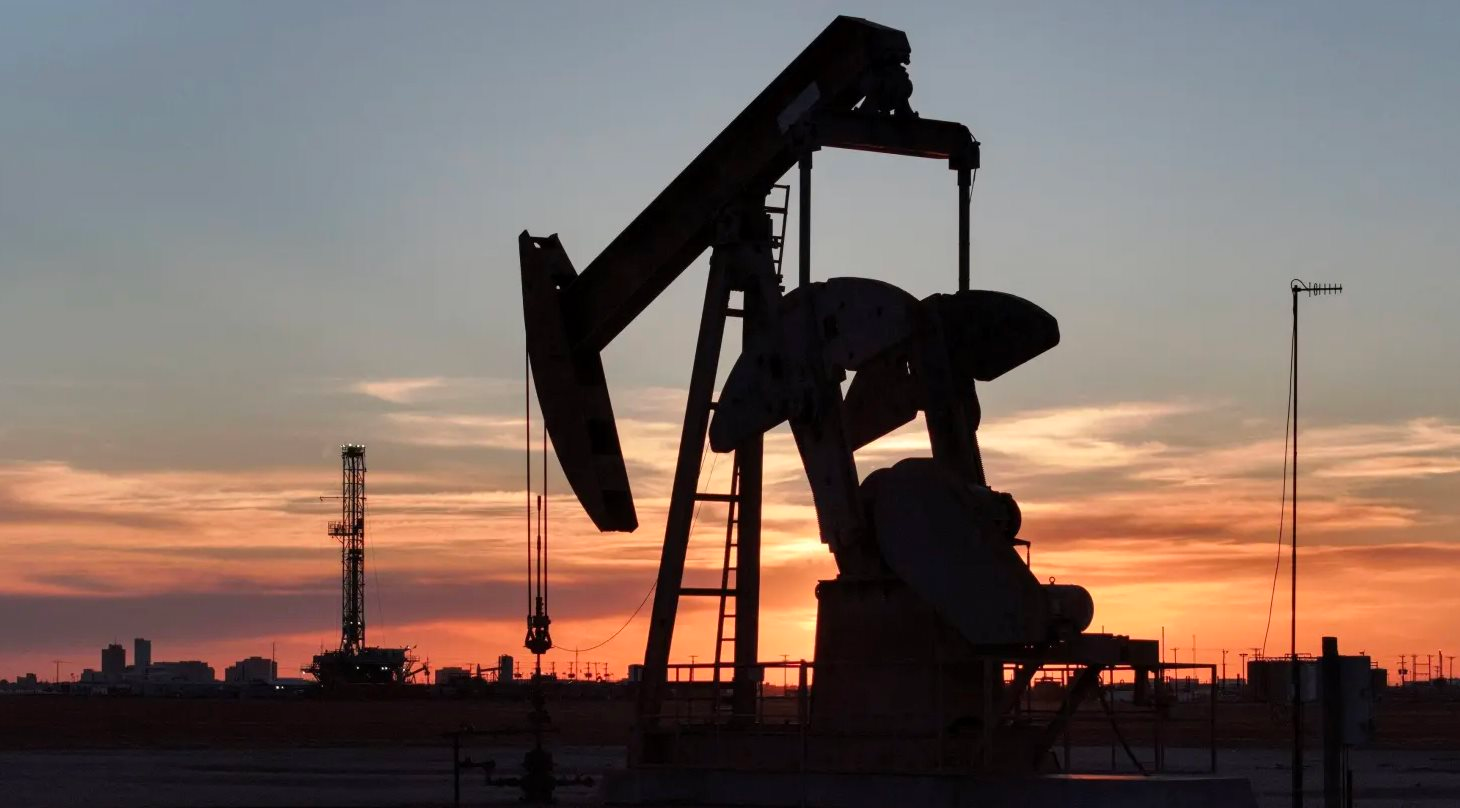Iran đe dọa đóng cửa Eo biển Hormuz, giới chuyên gia báo động 'đỏ' giá dầu có thể tăng vượt 100 USD/thùng