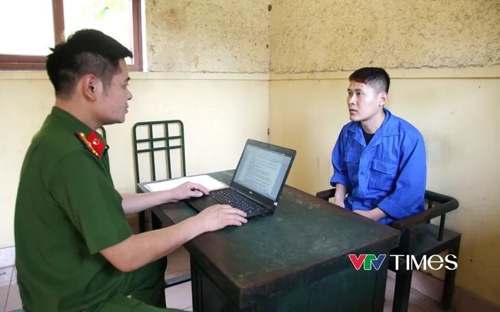Bắt tạm giam Đinh Văn Vương 