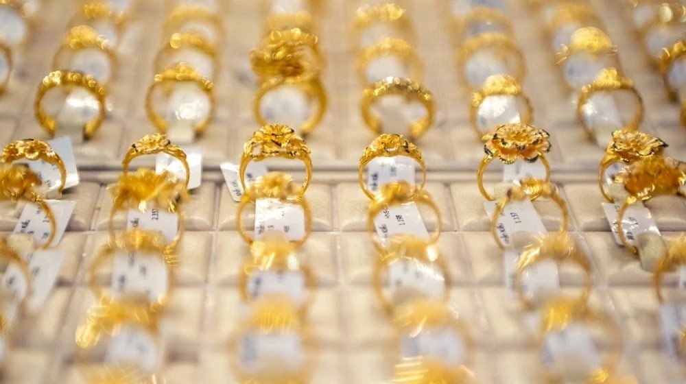 Giá vàng nhẫn và vàng SJC quay đầu giảm mạnh
