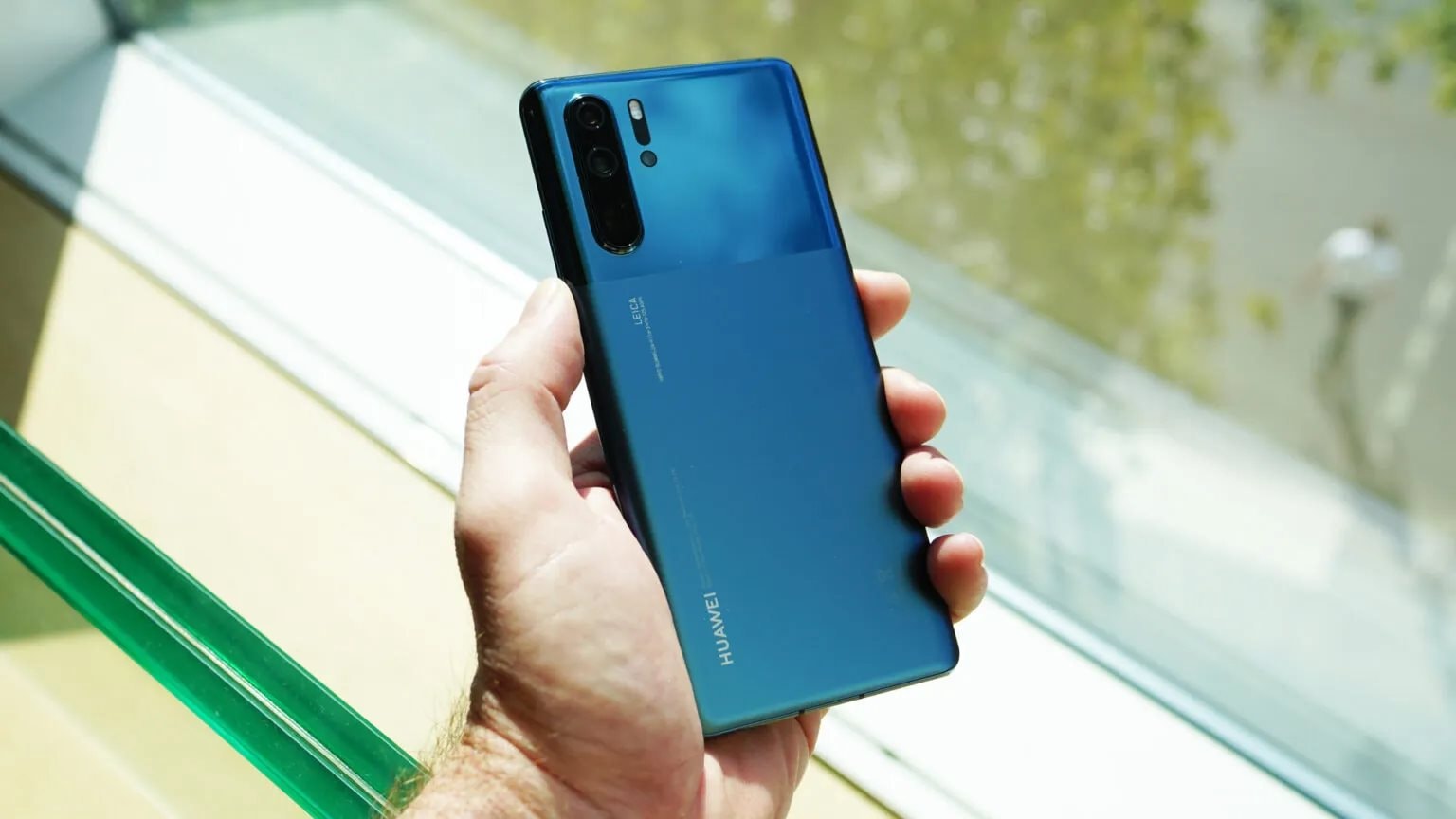 Nhà báo công nghệ: "Dù đã có điện thoại Samsung mới, tôi vẫn dùng mẫu máy Trung Quốc này suốt 6 năm qua"