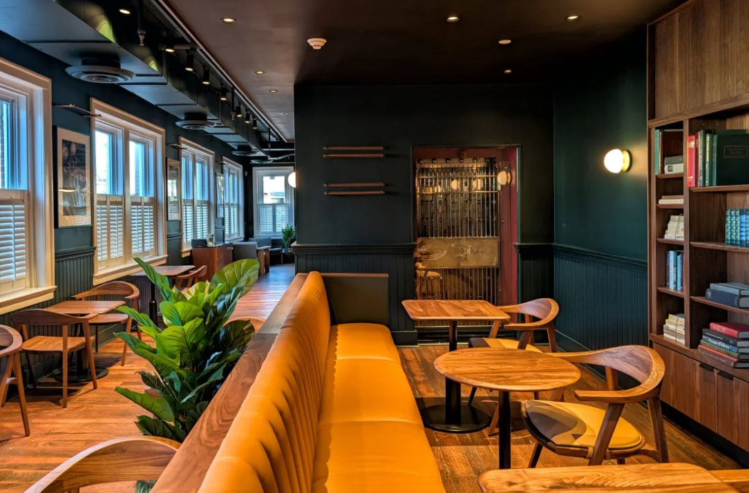 Chiến dịch chưa từng có của Starbucks: Sắp cải tạo 10.000 cửa hàng, biến mỗi không gian thành sảnh khách sạn, nỗ lực hồi sinh công ty