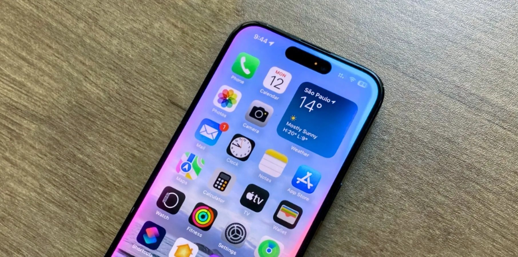 Cây bút công nghệ: "Tôi bỏ iPhone 16 Pro Max sau 2 tháng để về lại iPhone 14 Pro chỉ vì ăn bánh vẽ"