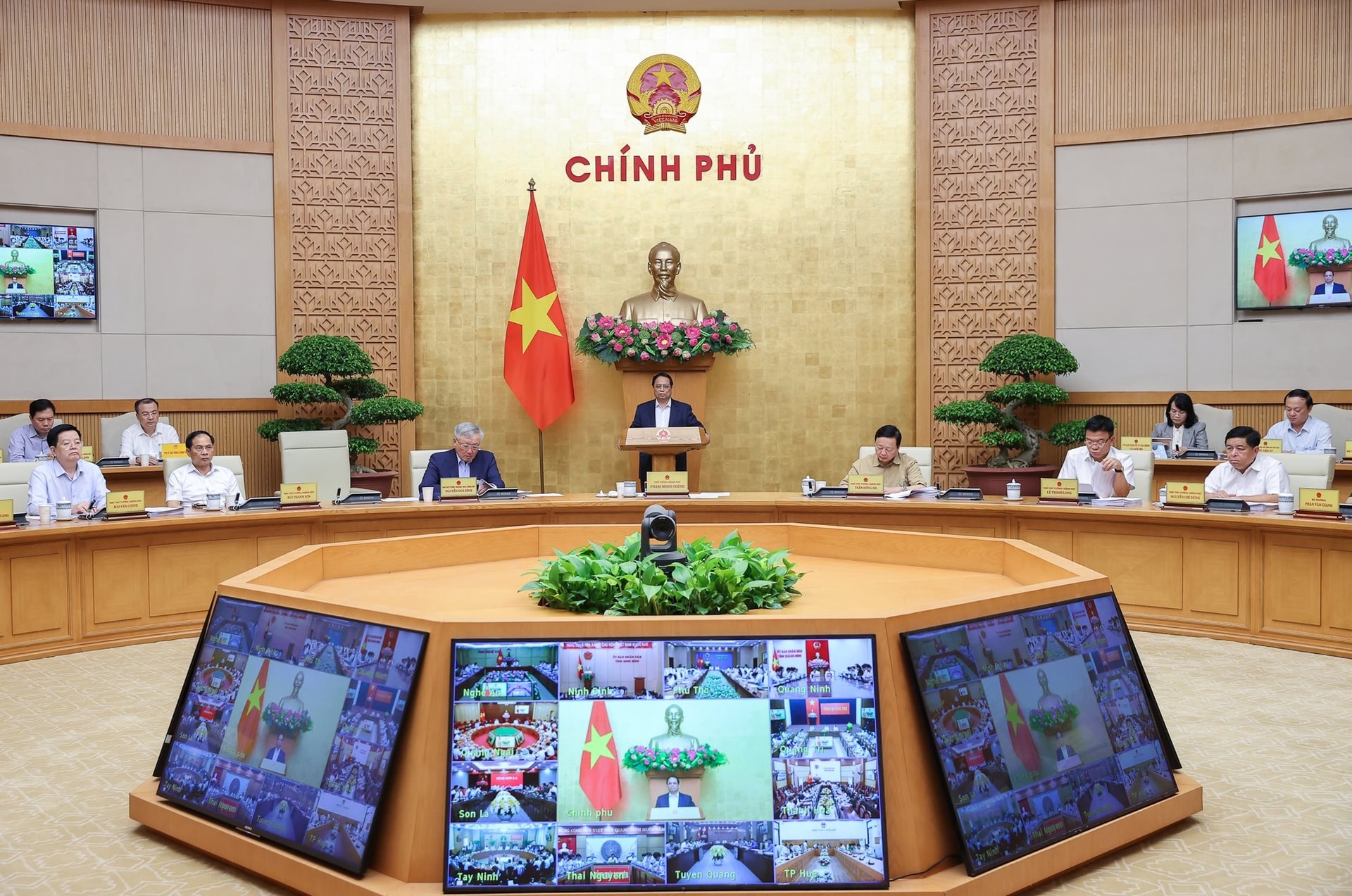 Hội nghị Chính phủ với địa phương đầu tiên sau khi bộ máy tổ chức mới hoạt động